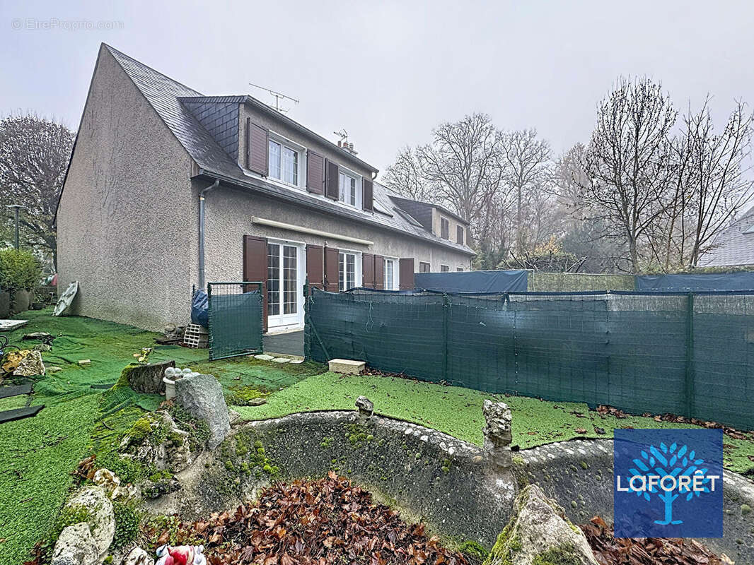 Maison à SAVIGNY-SUR-ORGE