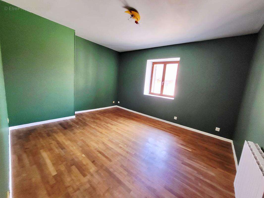 Maison en pierre 6 pièces, jardin et piscine ! - photo 12