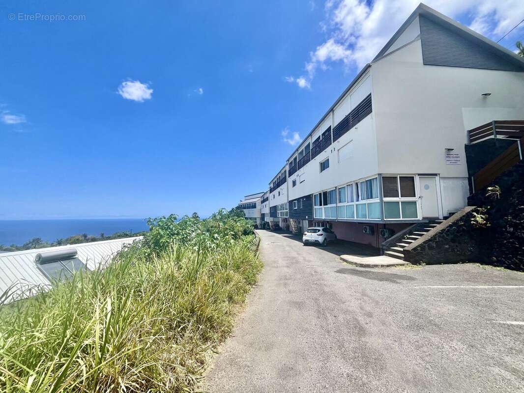 Appartement à LES AVIRONS