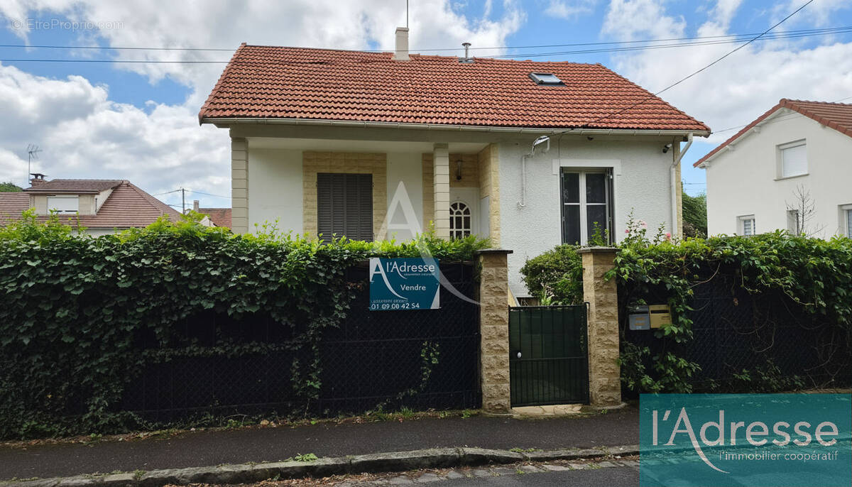 Maison à VIRY-CHATILLON