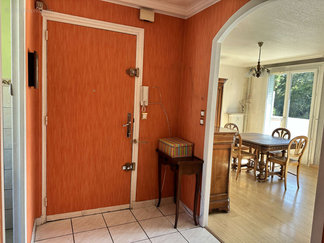 Appartement à SAINT-ETIENNE