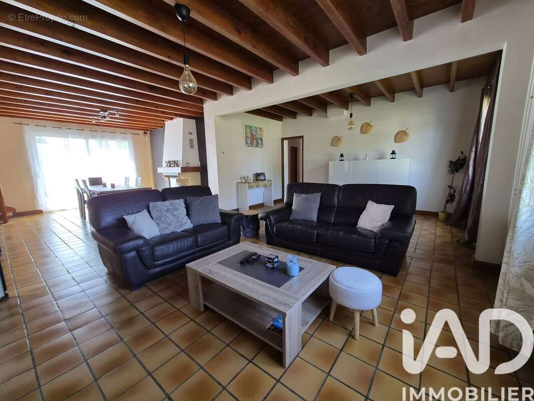 Maison 218 m² à Aigonnay  - photo 5