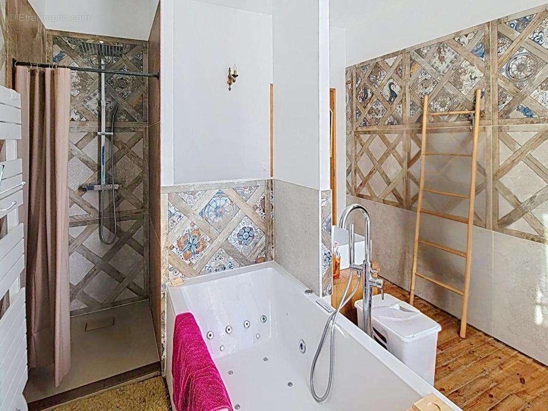 Maison de caractère avec vue dominante - photo 8