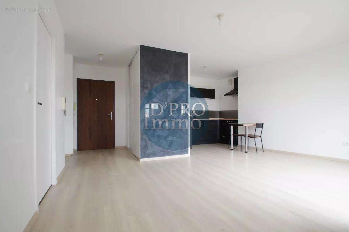 Appartement à SAINT-SEBASTIEN-SUR-LOIRE