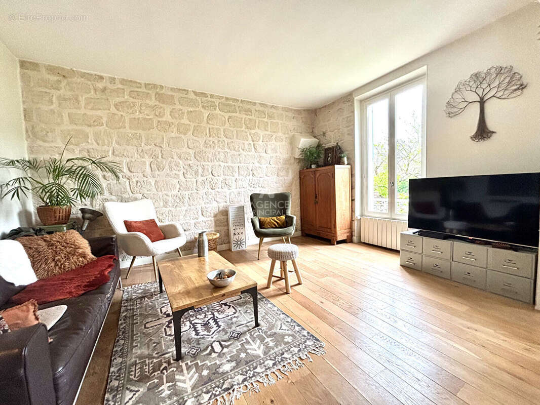 Maison à AUVERS-SUR-OISE