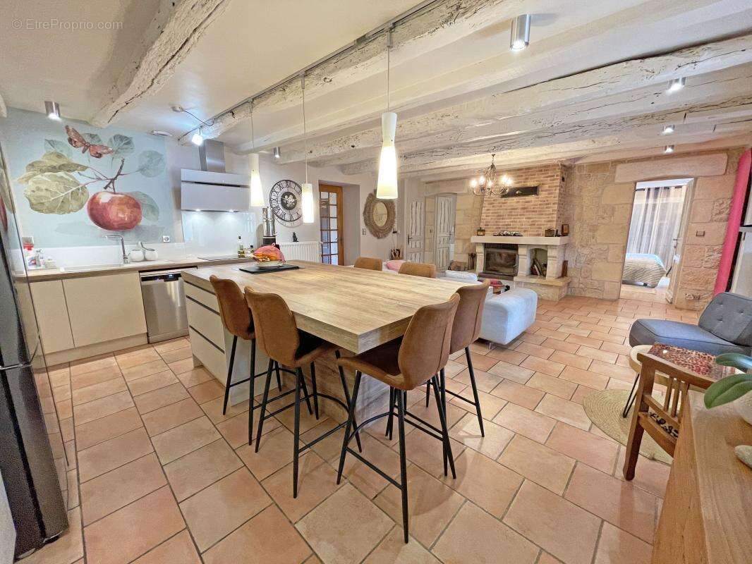 Maison à SAINT-GEYRAC