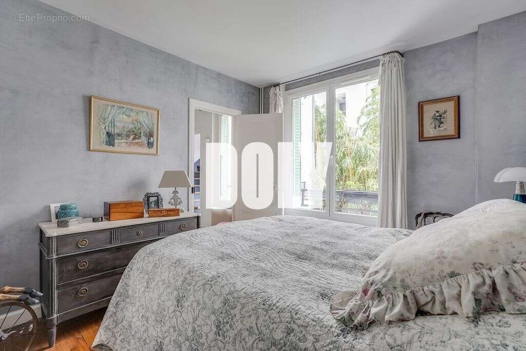 Appartement à LEVALLOIS-PERRET