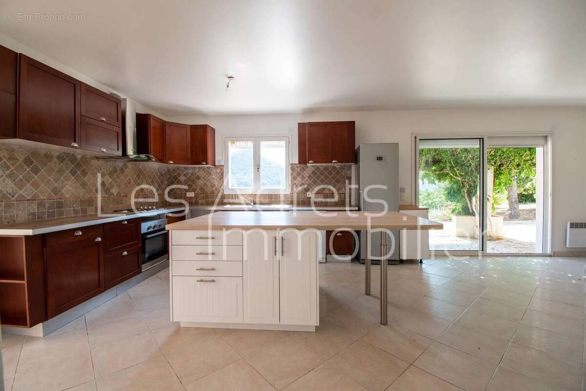 Propriété avec terrain plat et vue Estérel - photo 11