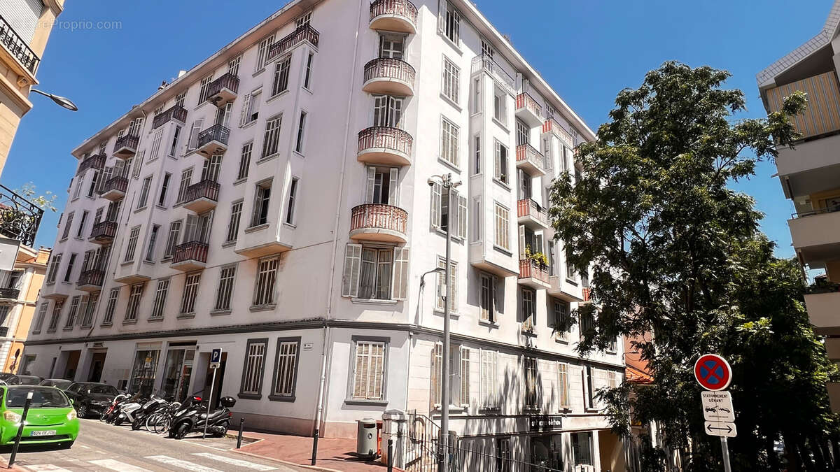 Appartement 3 pièces 70 m² à vendre à Cannes (06400) - photo 4