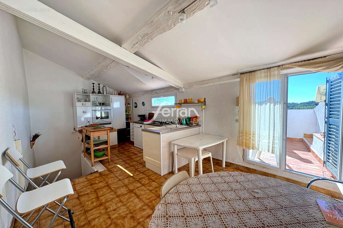 Appartement 57 m² à Claviers  - photo 3