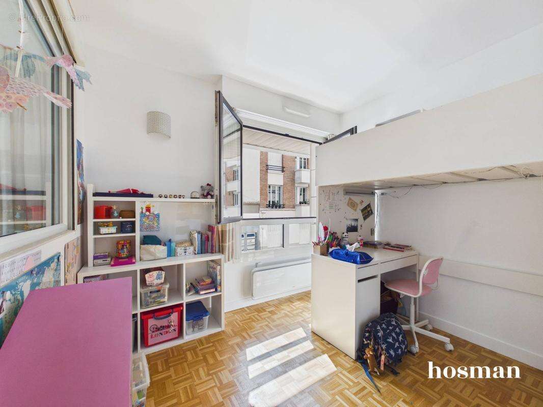 Appartement à LEVALLOIS-PERRET