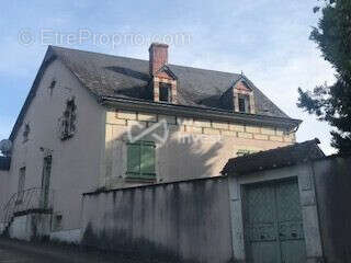 Maison à COURDEMANCHE