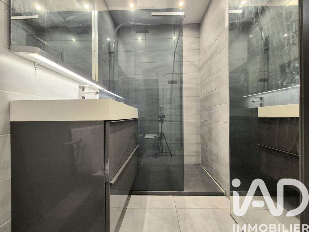 Photo 8 - Appartement à LIVRY-GARGAN