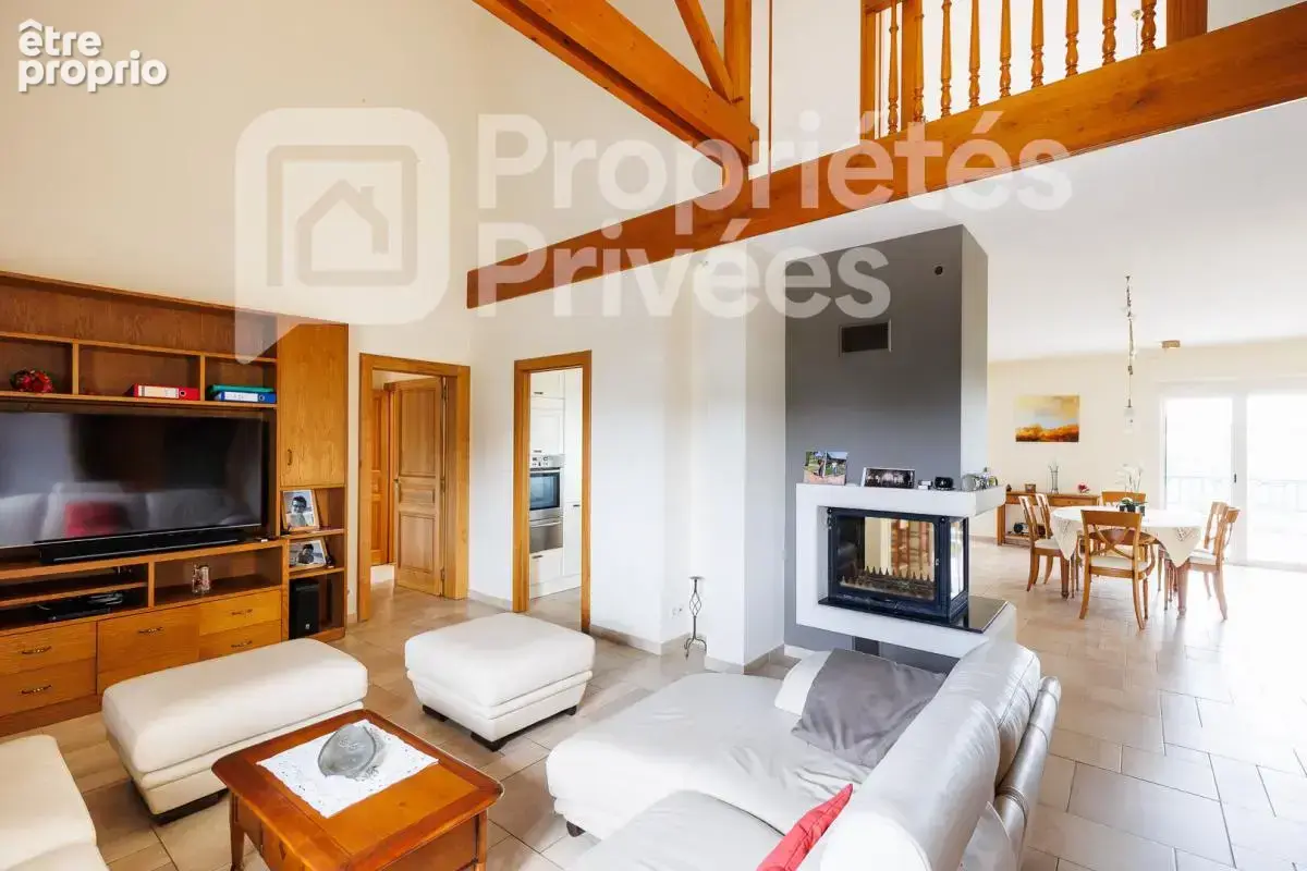 Maison d'architecte de standing de 7 pièces avec piscine chauffée - photo 3