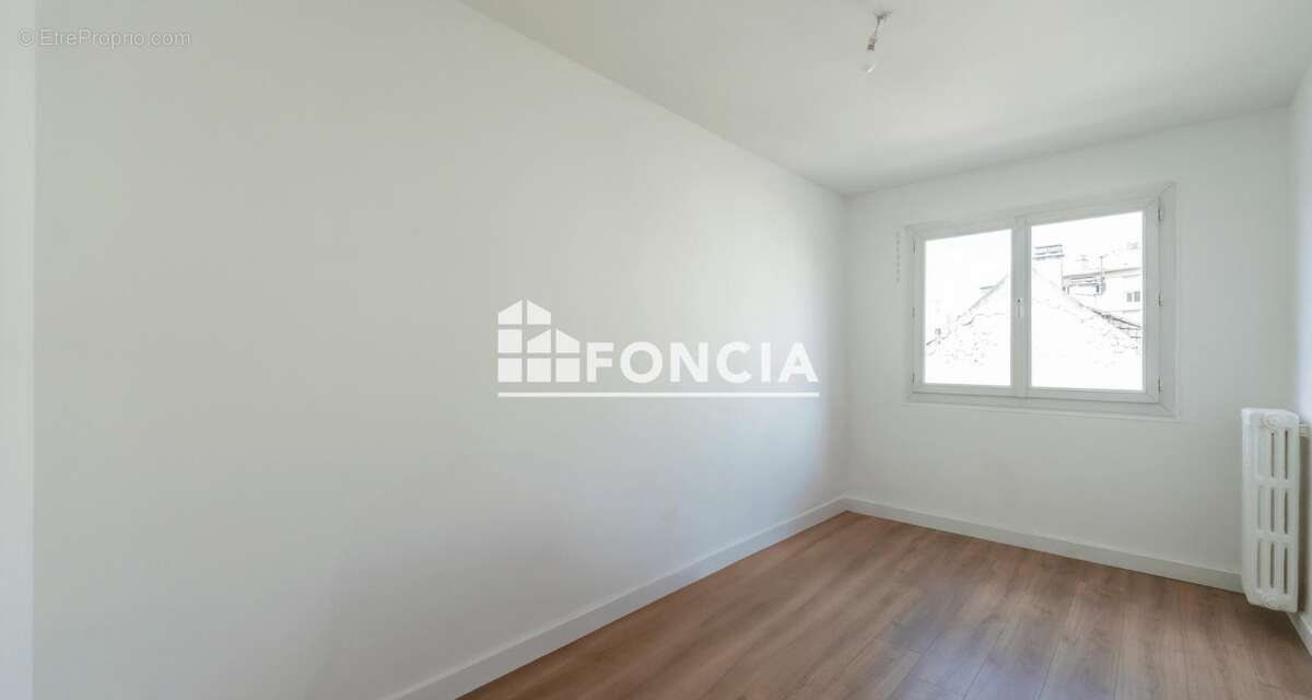 Appartement à AUBERVILLIERS