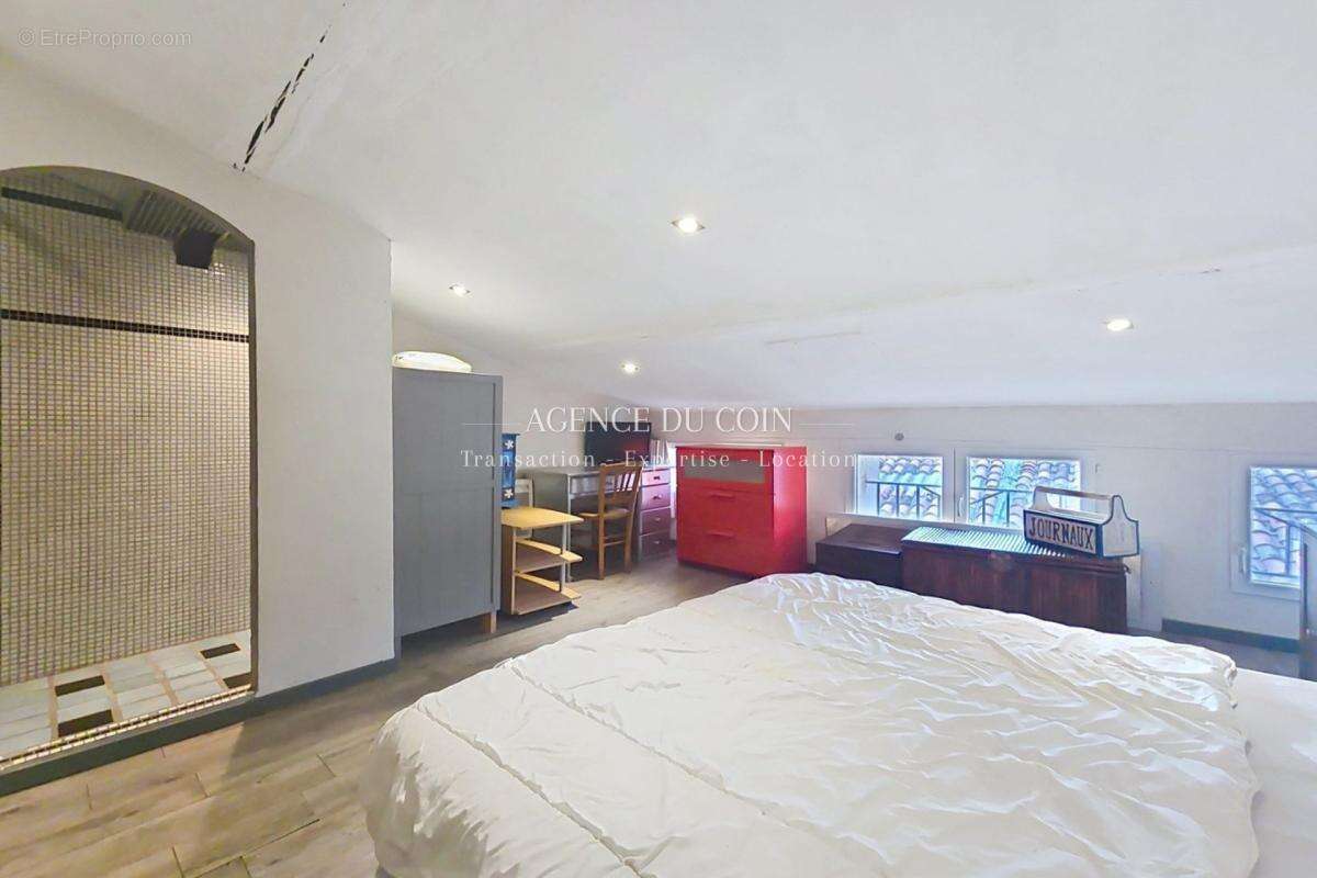 Maison à AMPUS