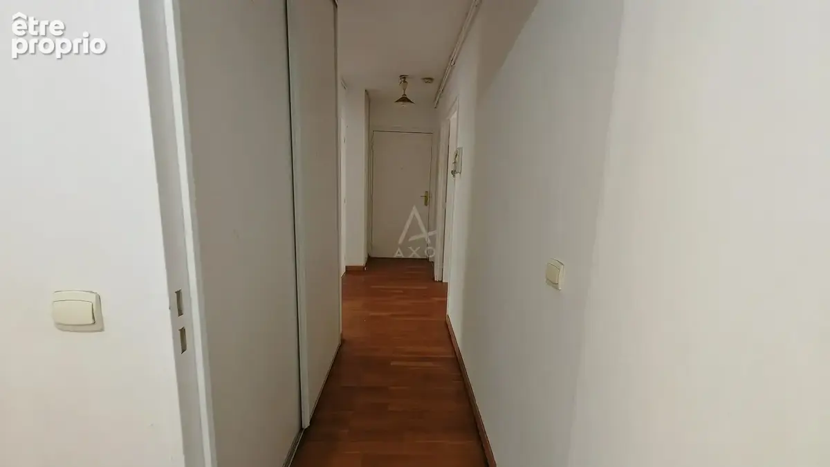 Appartement F5 au 1er étage 4 chambres 2 parkings - photo 8