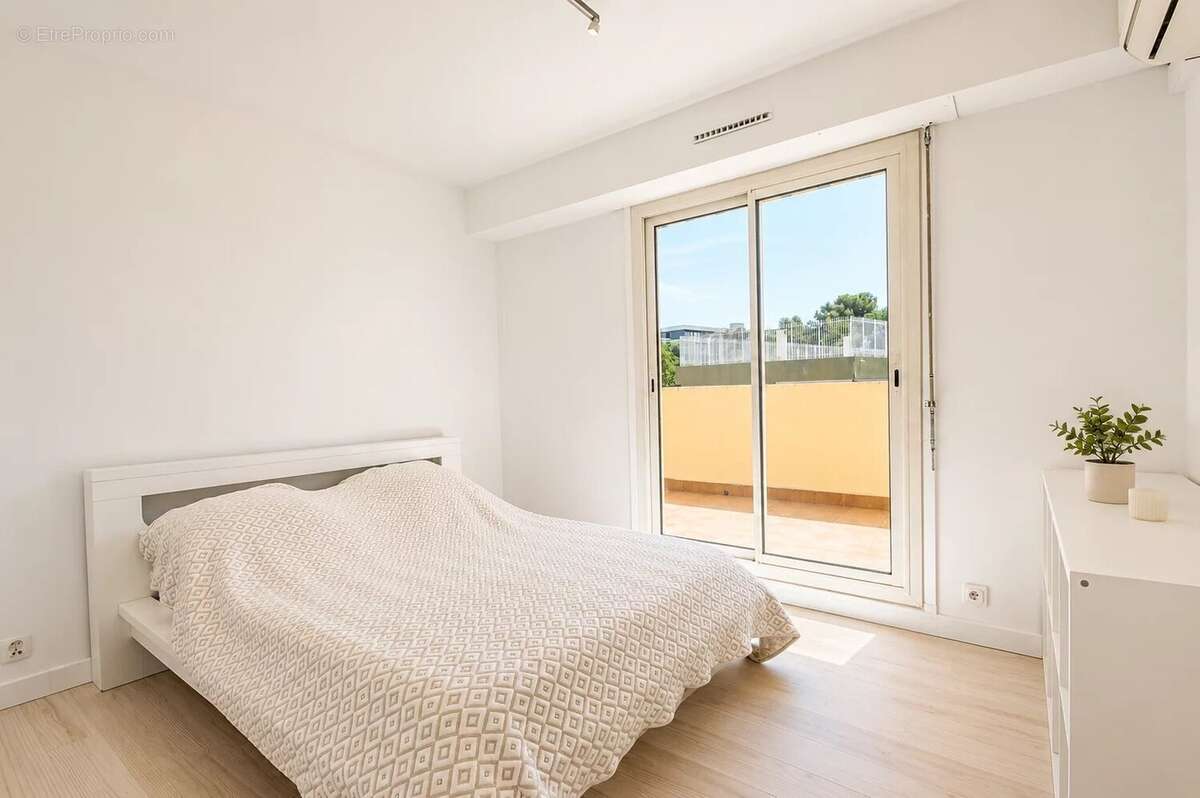 Nice "bas fabron" - dernier etage - 4p 93m²  terrasse 120m²  vue mer - photo 11