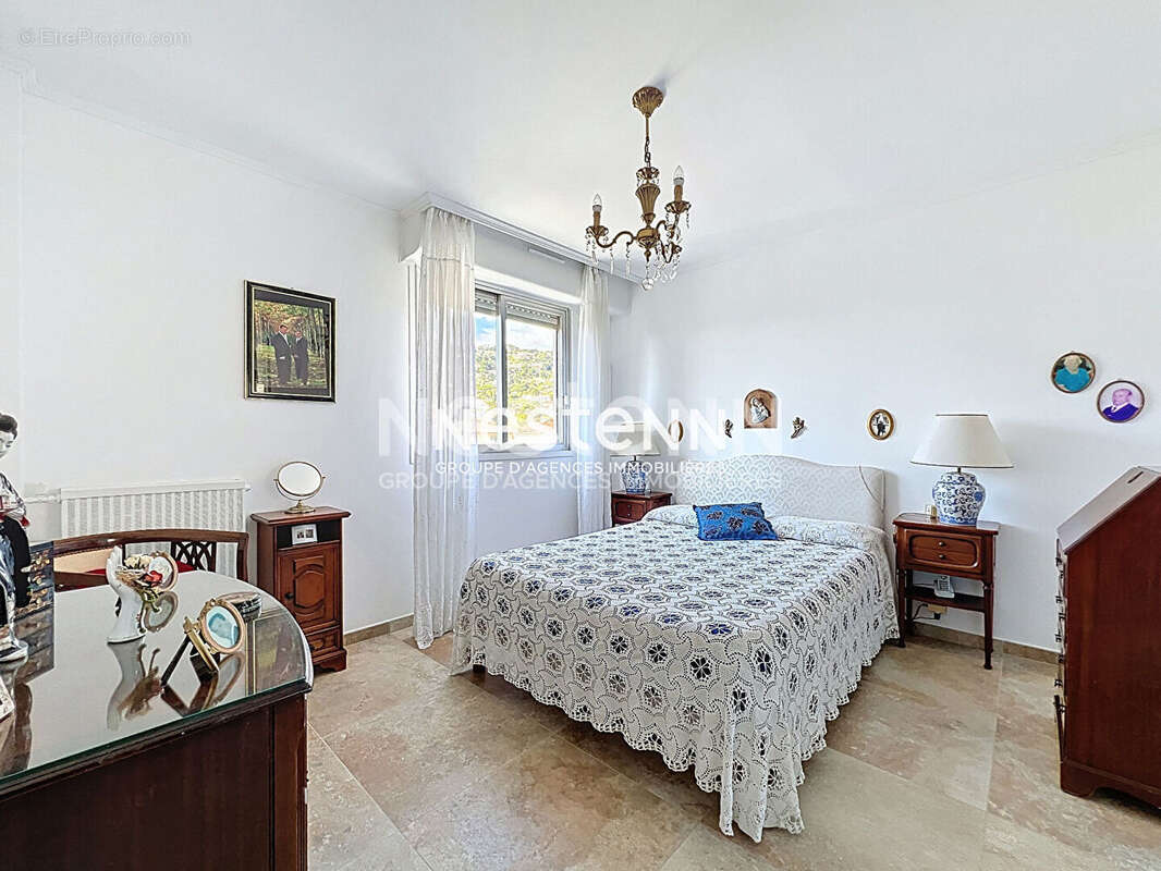Appartement à VALLAURIS