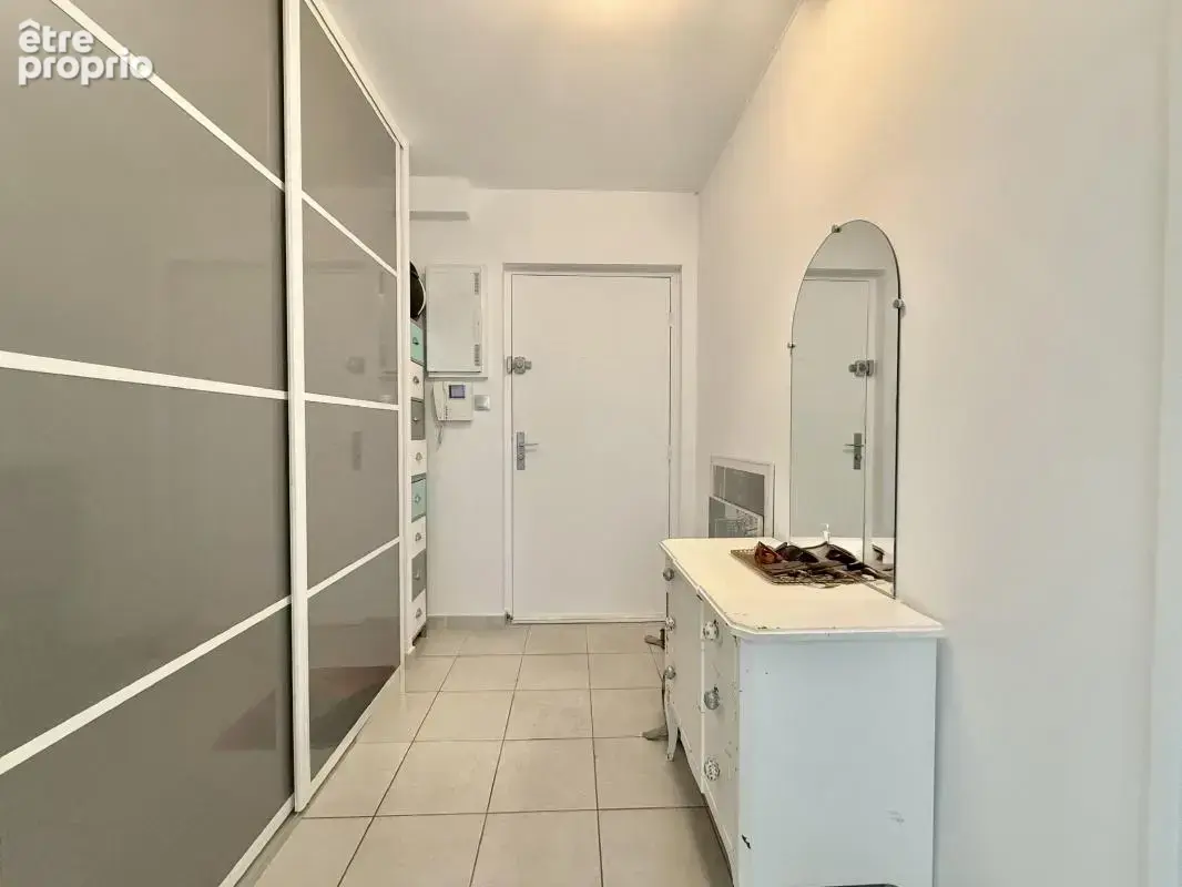 Dijon – port du canal  t3 66 m² rénové – rez-de-jardin – place parking privative & cave - photo 6
