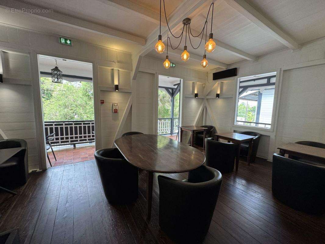 Commerce à FORT-DE-FRANCE