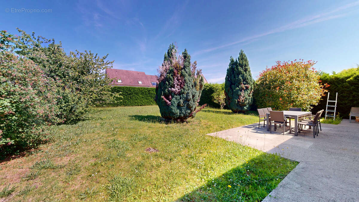 Maison à LONGECOURT-EN-PLAINE