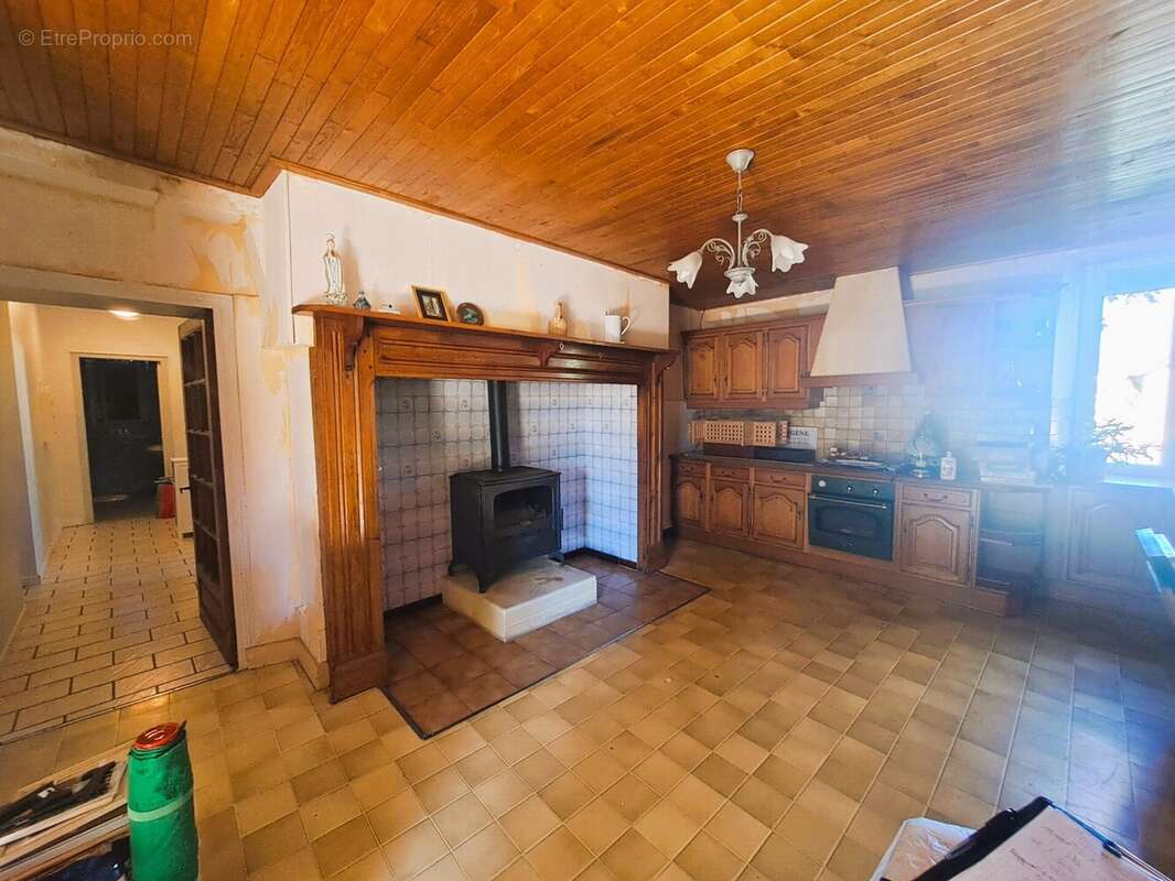 Maison à CAMPAGNAC-LES-QUERCY