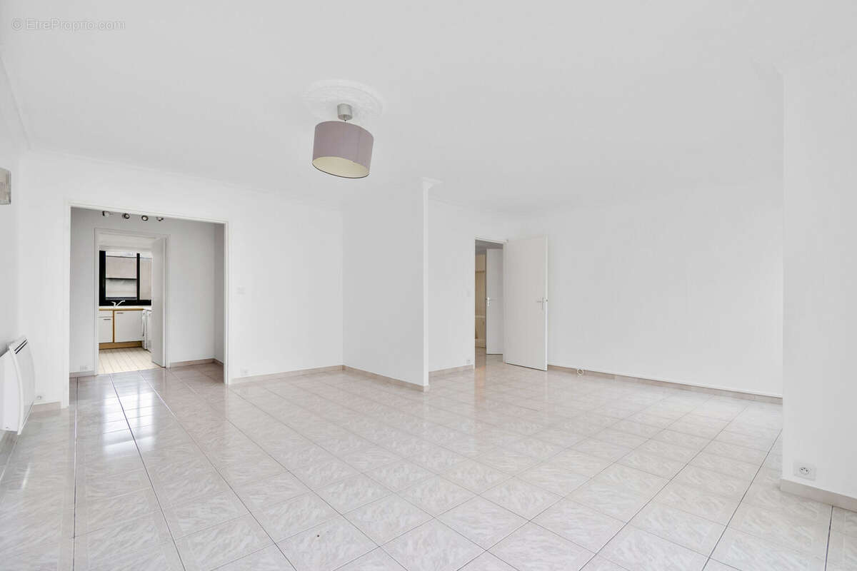 Appartement à PARIS-19E