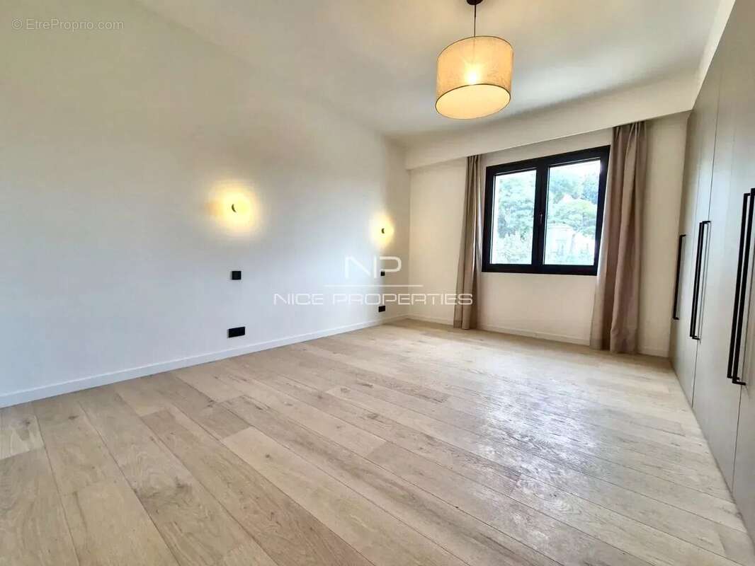 Nice Gairaut,  belle villa niçoise rénovée, piscine et garages - photo 14