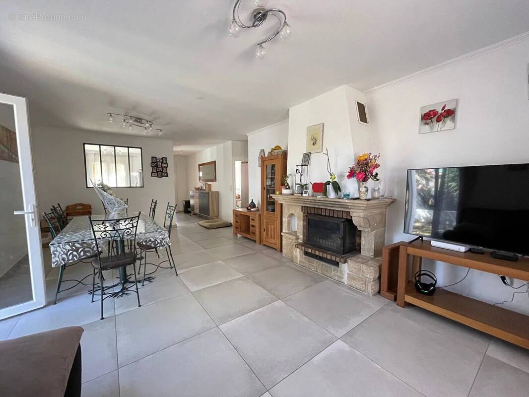 Maison à VILLENEUVE-DE-LA-RAHO