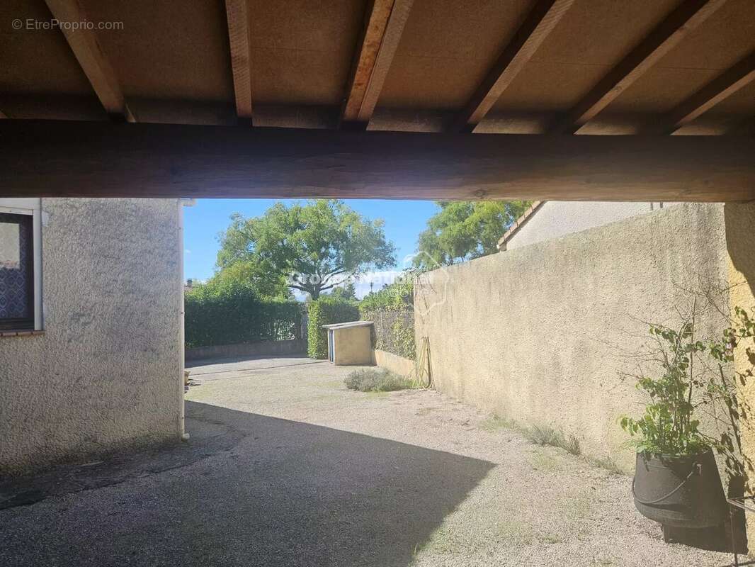 Maison à JONQUIERES