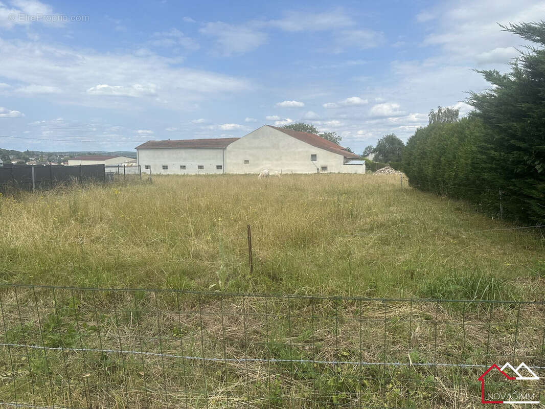 Terrain 860 m² à Silly-Sur-Nied  - photo 3