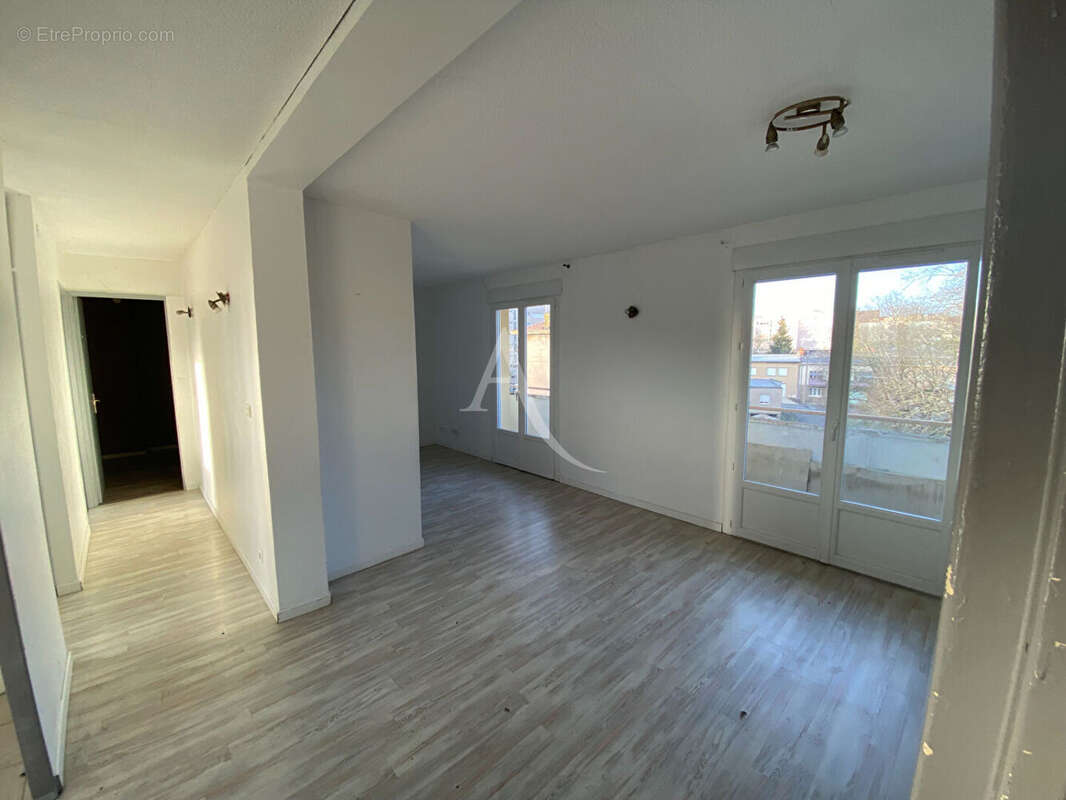 Appartement à CARMAUX