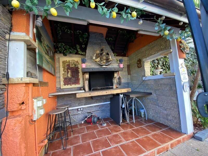 Maison à LAMARQUE-PONTACQ