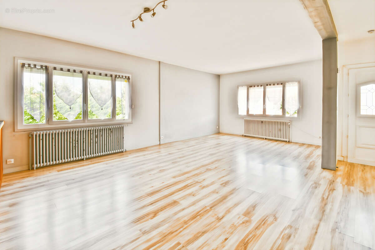 Maison à vendre 5 pièces LUSSANT (17) - photo 4