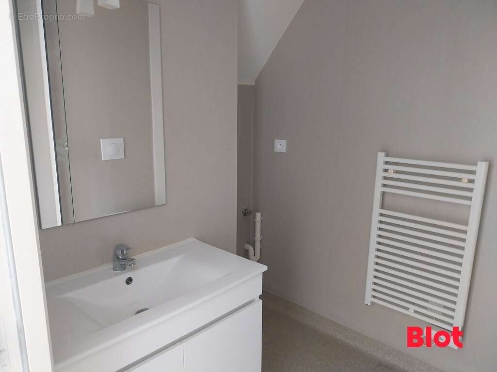 Appartement à FOUGERES