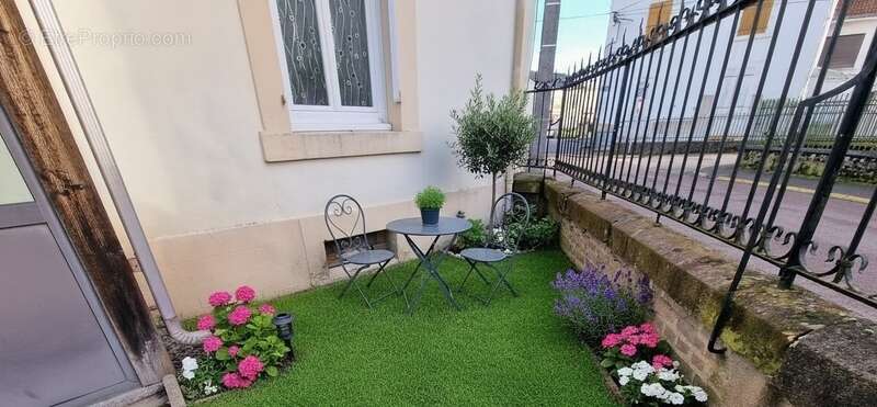 Appartement à THAON-LES-VOSGES