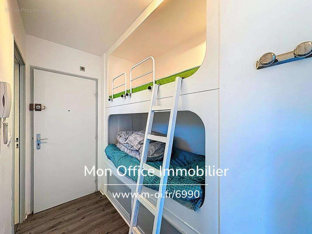 Référence : 6990-les. - studio cabine vue mer rénové à vendre à cavalaire sur mer - photo 10