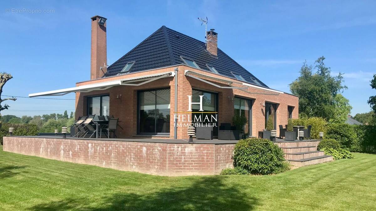 Maison à ESQUELBECQ