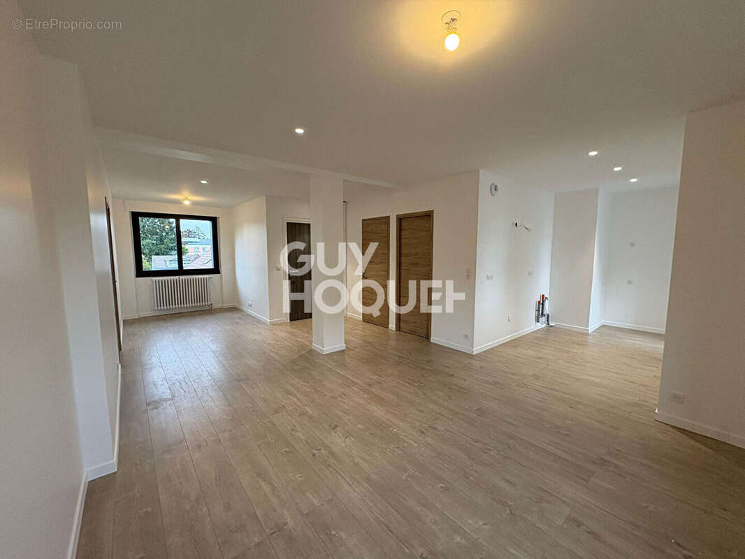 Appartement à DRUMETTAZ-CLARAFOND