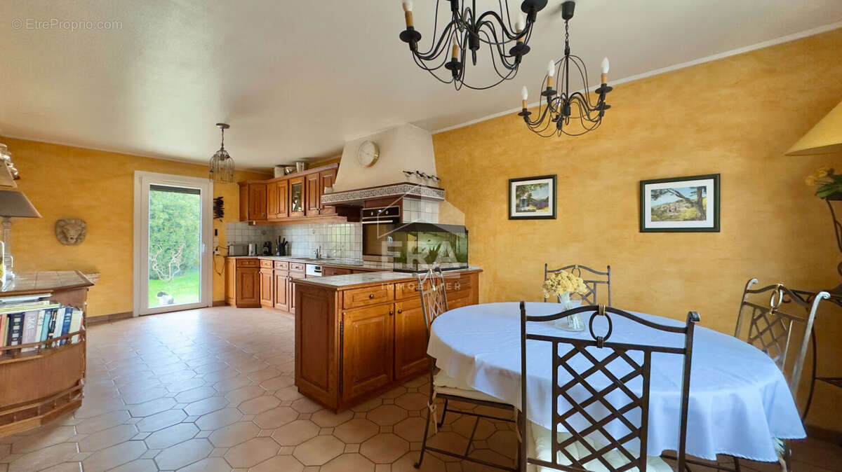 Maison à ATHIS-MONS