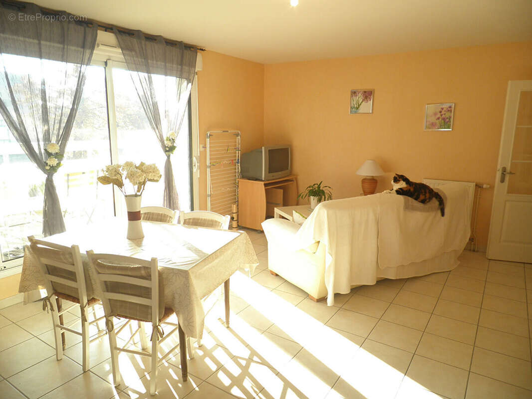 Appartement à LE RHEU