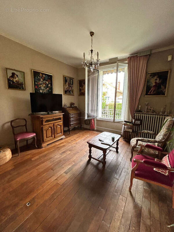 Maison à LIZY-SUR-OURCQ