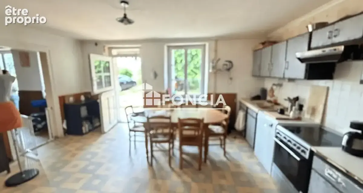 À 13 km d’Arnage, découvrez cette fermette de plain-pied à rafraîchir - photo 3