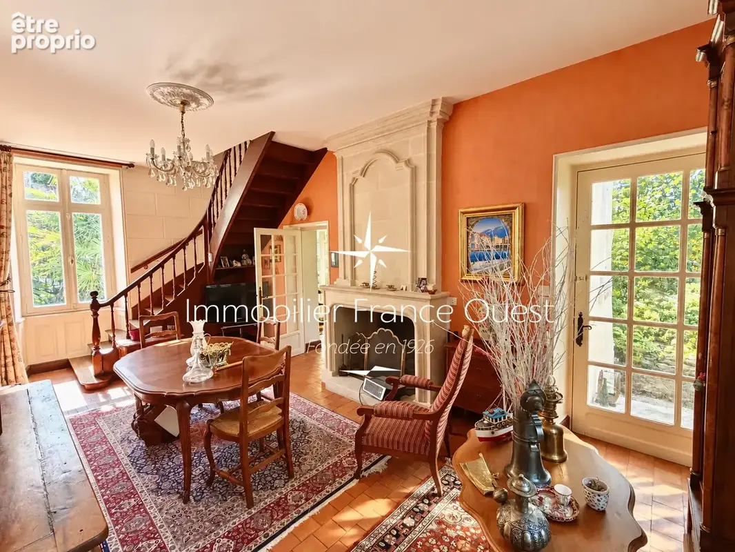 Élégante maison bourgeoise avec jardin au cœur de Candé (49) - photo 7