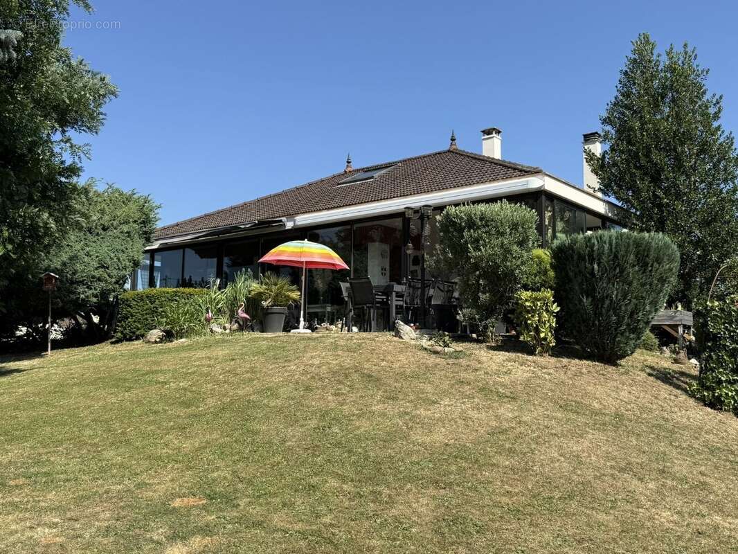 Maison à AMANCY
