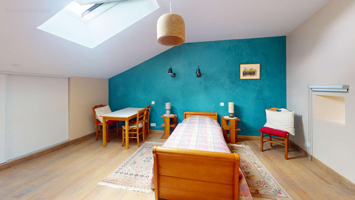 EN EXCLUSIVITE ! le prix d'un grand appartement! Maison de bourg de caractère rénovée, avec garage et terrasse - photo 20