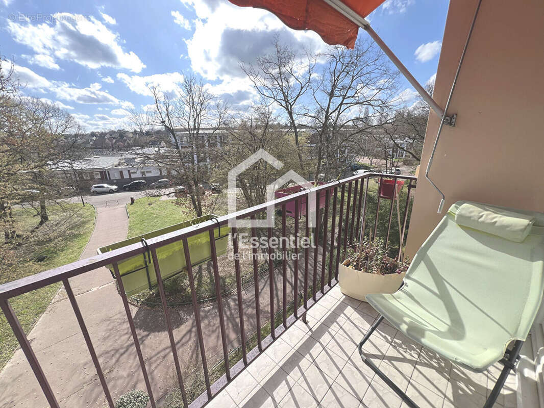 Appartement à VERNEUIL-SUR-SEINE