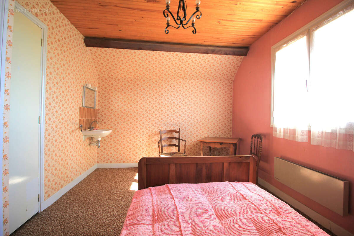 Maison à SAINT-GERMAIN-LAVAL