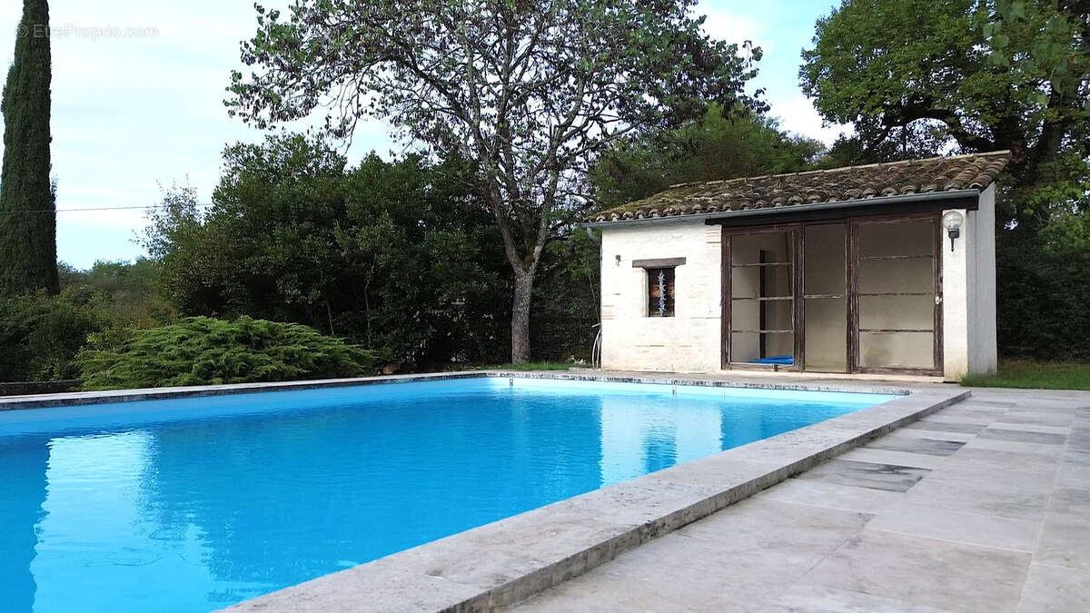 Maison à MONTAIGU-DE-QUERCY